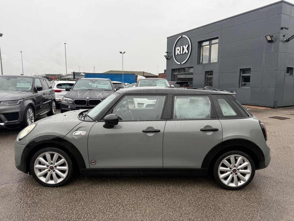 Used MINI Hatch 2017 for sale - 76941647: Photo 3