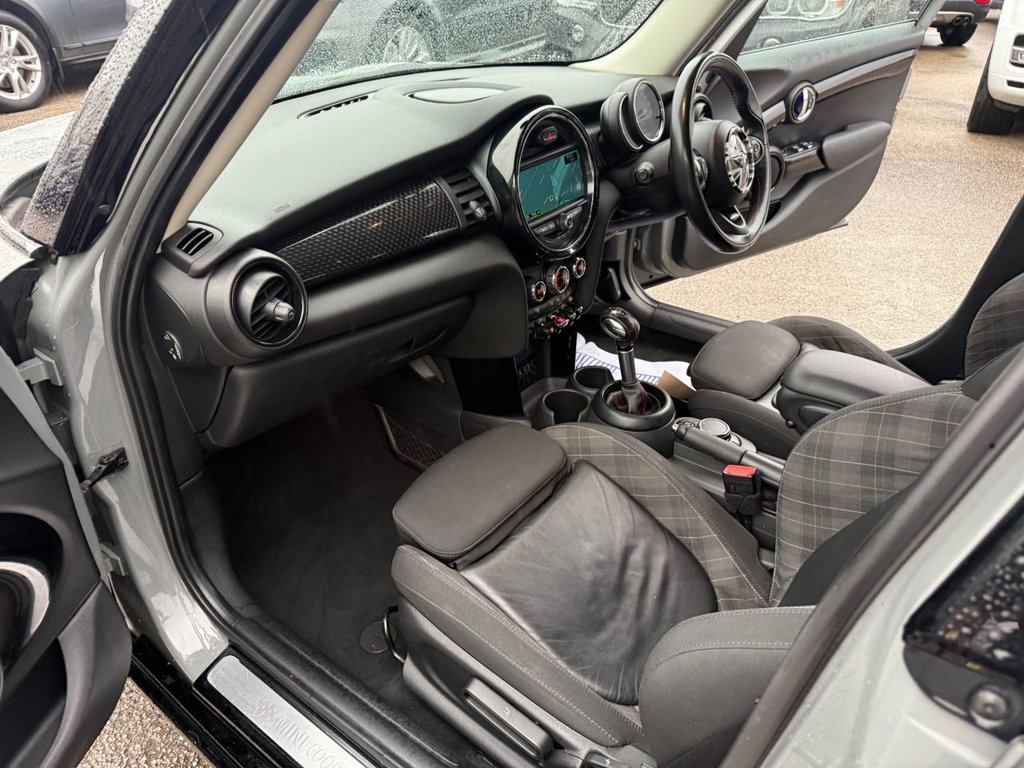 Used MINI Hatch 2017 for sale - 76941647: Photo 30