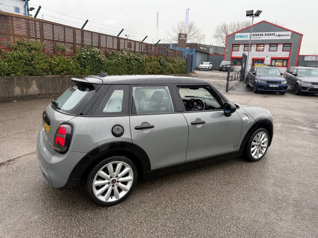 Used MINI Hatch 2017 for sale - 76941647: Photo 9