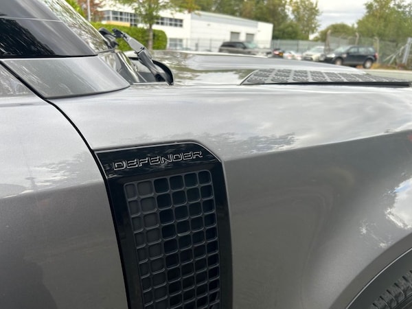 Used Land Rover Defender 2021 for sale - 76010193: Photo 21