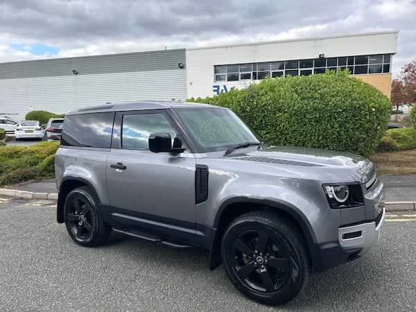 Used Land Rover Defender 2021 for sale - 76010193: Photo 2