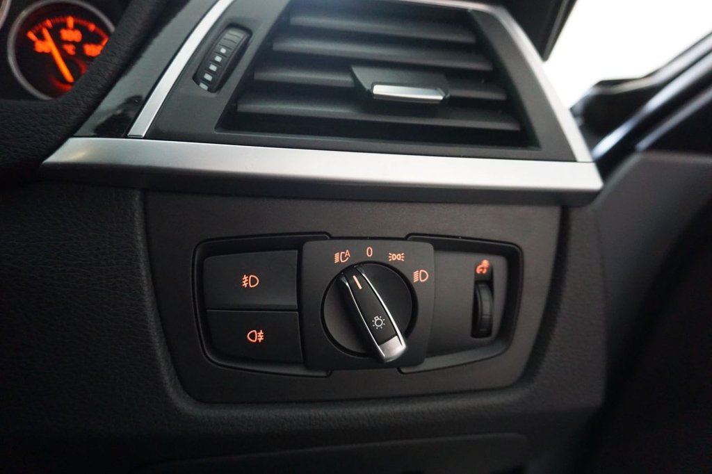 Used BMW 3 Series 2016 for sale - 77654934: Photo 21