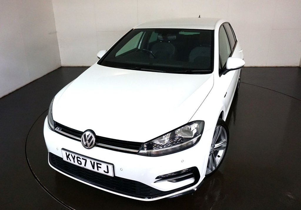 Used Volkswagen Golf 2017 for sale - 76106059: Photo 1