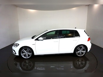 Used Volkswagen Golf 2017 for sale - 76106059: Photo 4