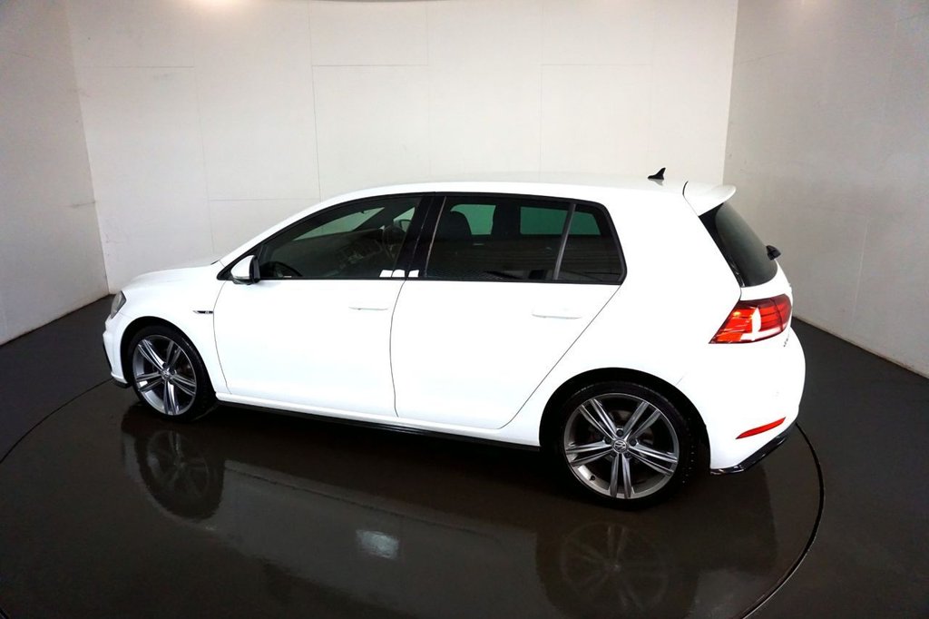 Used Volkswagen Golf 2017 for sale - 76106059: Photo 5