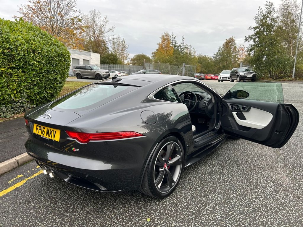 Used Jaguar F-Type 2016 for sale - 76665618: Photo 15
