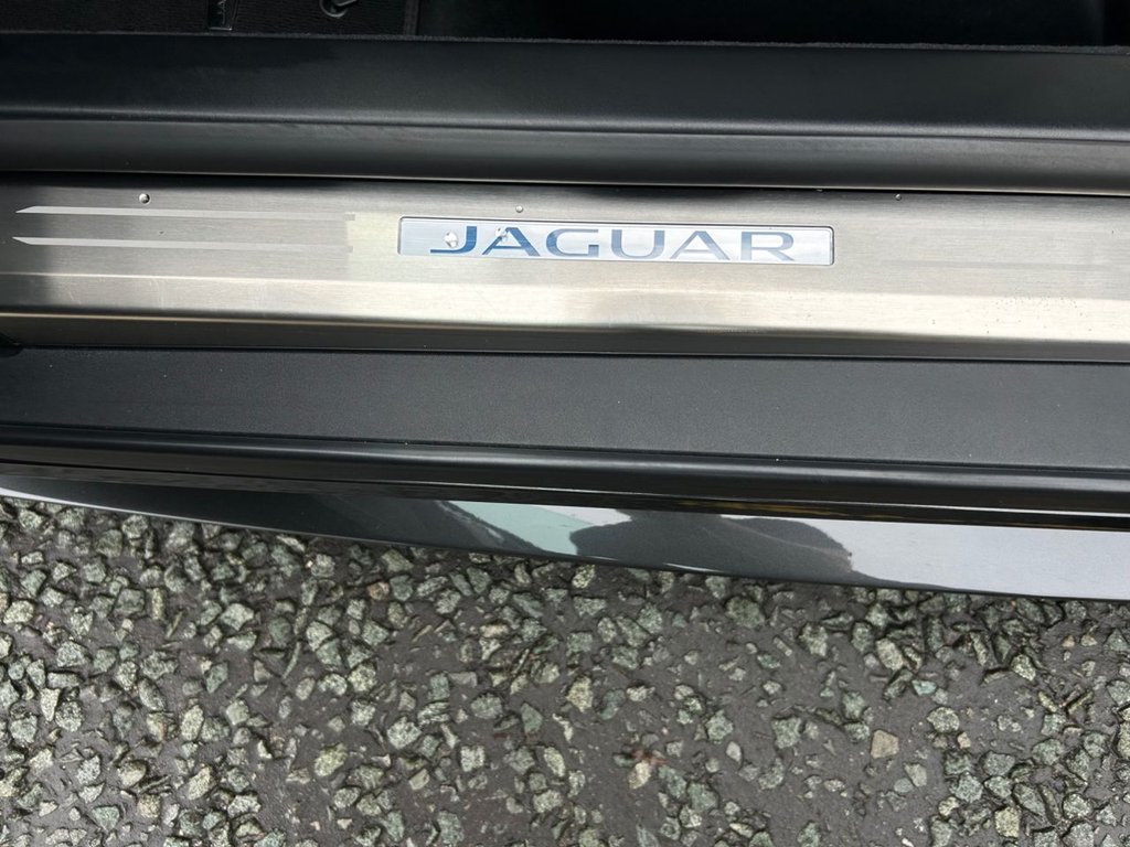 Used Jaguar F-Type 2016 for sale - 76665618: Photo 32