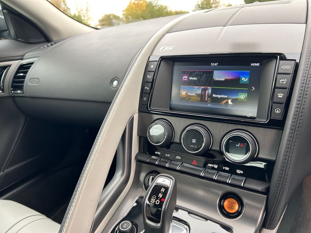 Used Jaguar F-Type 2016 for sale - 76665618: Photo 35