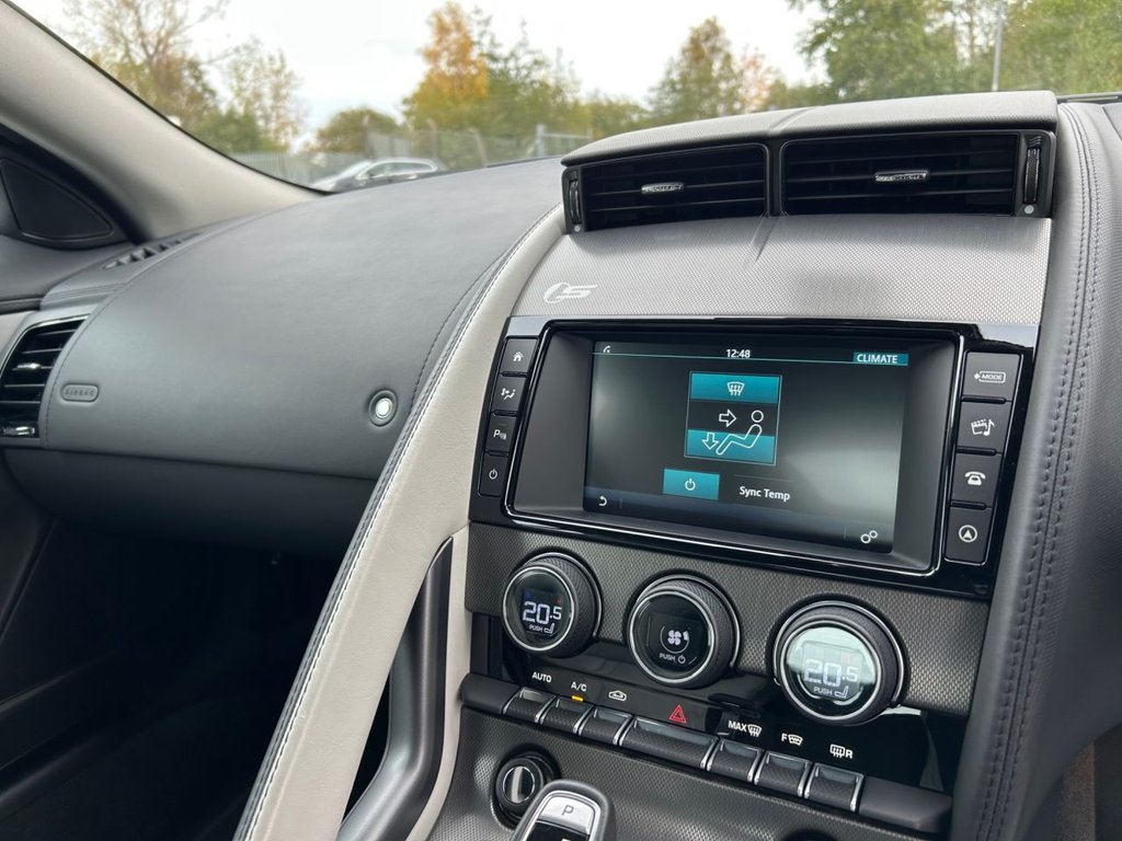 Used Jaguar F-Type 2016 for sale - 76665618: Photo 37