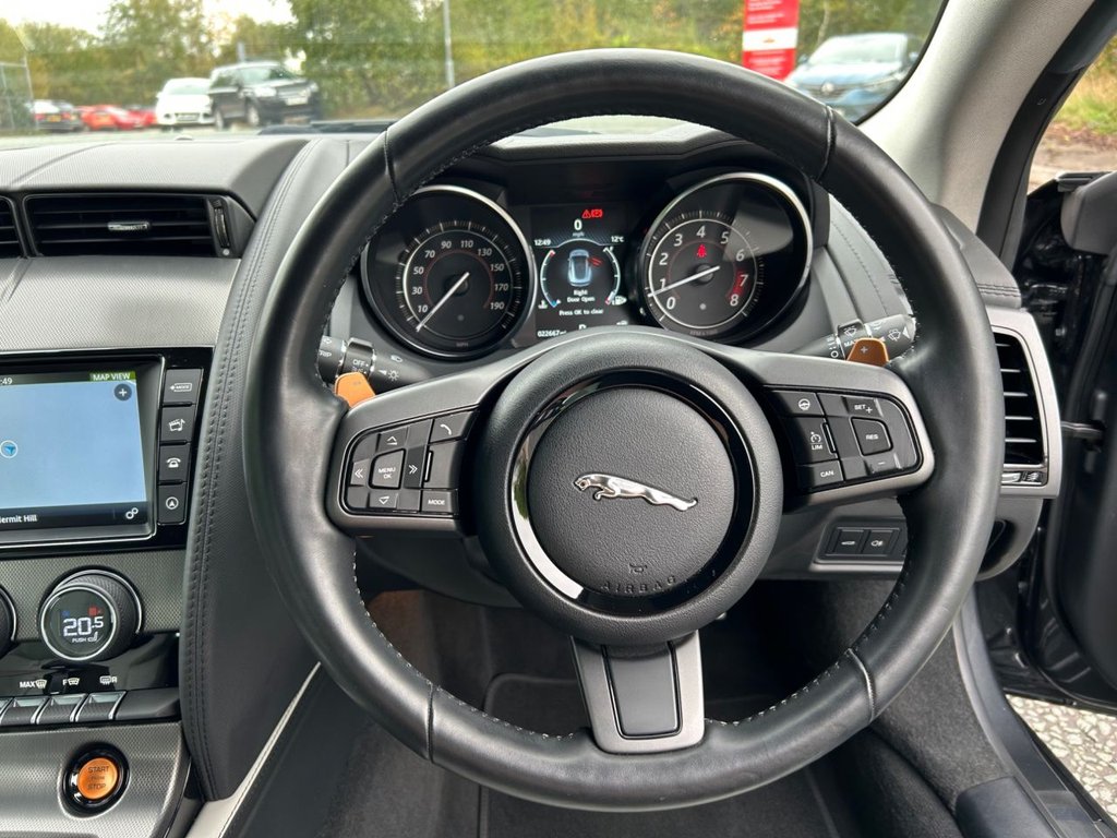 Used Jaguar F-Type 2016 for sale - 76665618: Photo 41