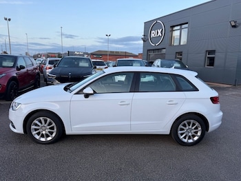 Used Audi A3 2014 for sale - 76909900: Photo