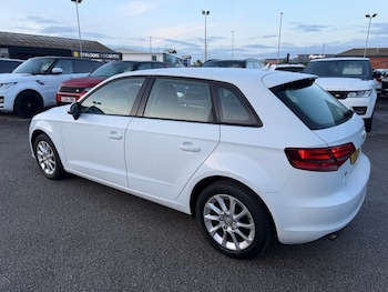 Used Audi A3 2014 for sale - 76909900: Photo