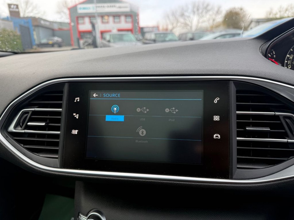 Used Peugeot 308 SW 2017 for sale - 76323407: Photo 26