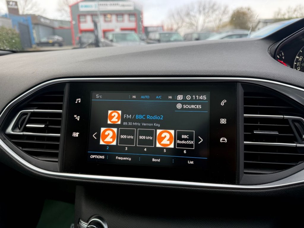 Used Peugeot 308 SW 2017 for sale - 76323407: Photo 27