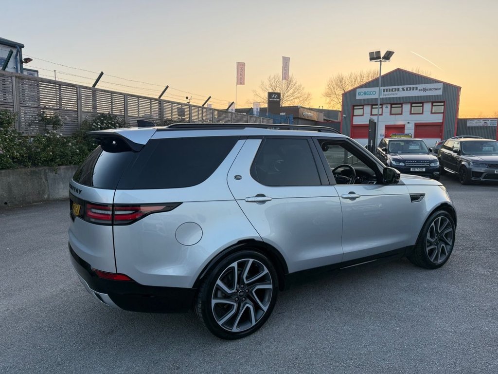 Used Land Rover Discovery 5 2019 for sale - 77991049: Photo 11