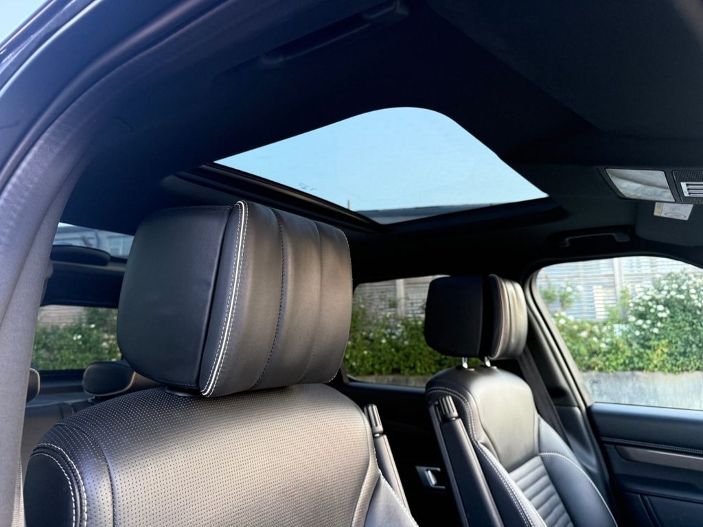 Used Land Rover Discovery 5 2019 for sale - 77991049: Photo 15