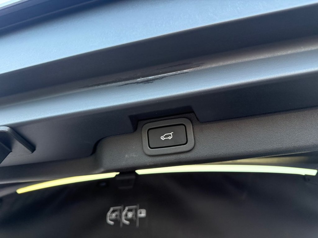 Used Land Rover Discovery 5 2019 for sale - 77991049: Photo 8