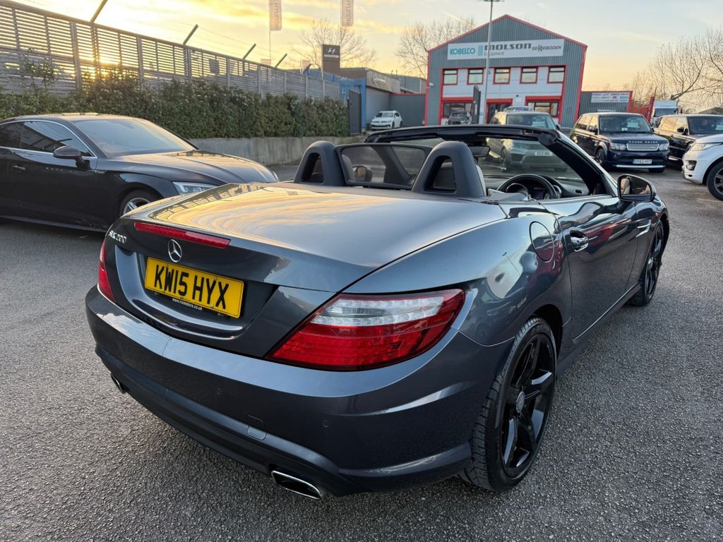 Used Mercedes-Benz SLK 2015 for sale - 76784009: Photo 8