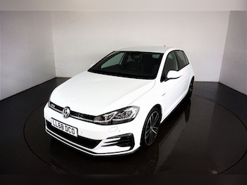 Used Volkswagen Golf 2018 for sale - 75111224: Photo