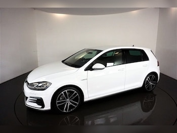 Used Volkswagen Golf 2018 for sale - 75111224: Photo