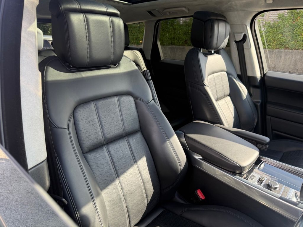 Used Land Rover Range Rover Sport 2018 for sale - 76385926: Photo 17