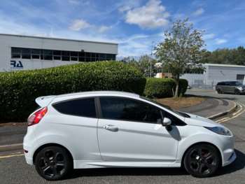 Used Ford Fiesta 2017 for sale - 75181139: Photo