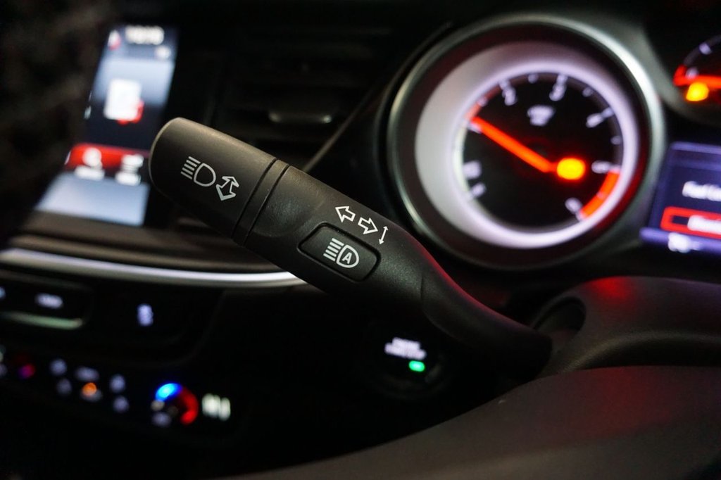 Used Vauxhall Insignia 2017 for sale - 77765652: Photo 32