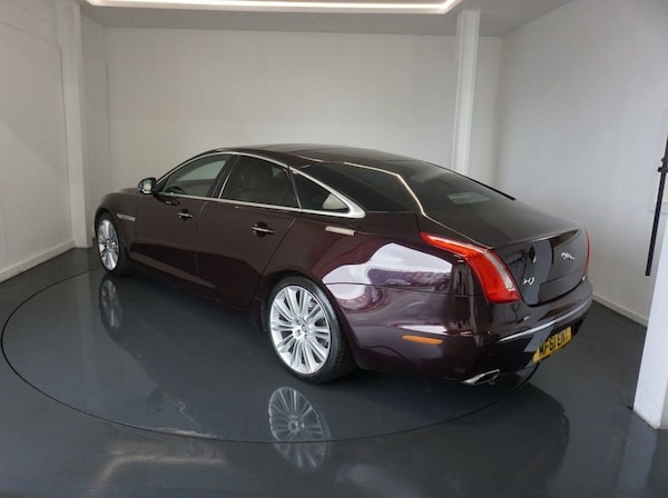 Used Jaguar XJ 2011 for sale - 76223462: Photo 6