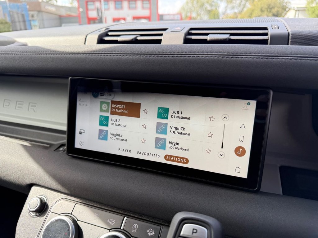 Used Land Rover Defender 2022 for sale - 75937629: Photo 22