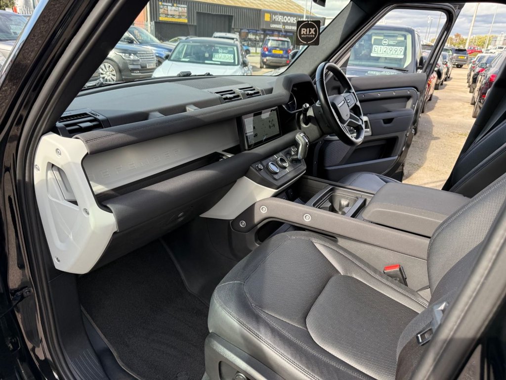 Used Land Rover Defender 2022 for sale - 75937629: Photo 32