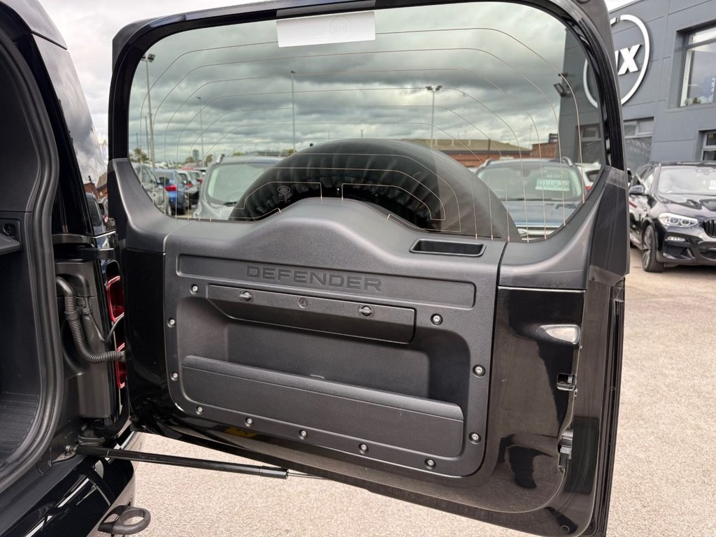 Used Land Rover Defender 2022 for sale - 75937629: Photo 8