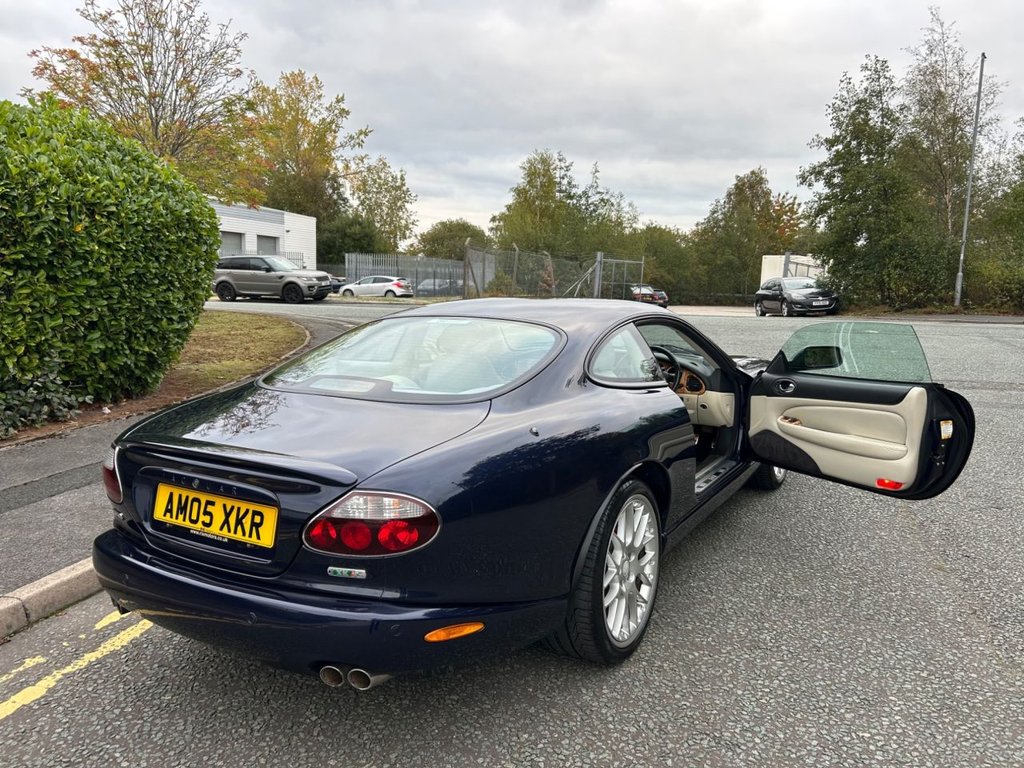 Used Jaguar XKR 2005 for sale - 76323054: Photo 14