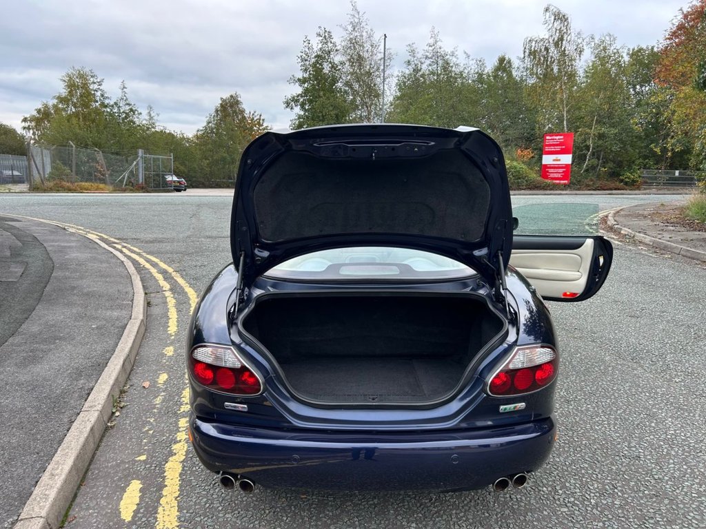 Used Jaguar XKR 2005 for sale - 76323054: Photo 15