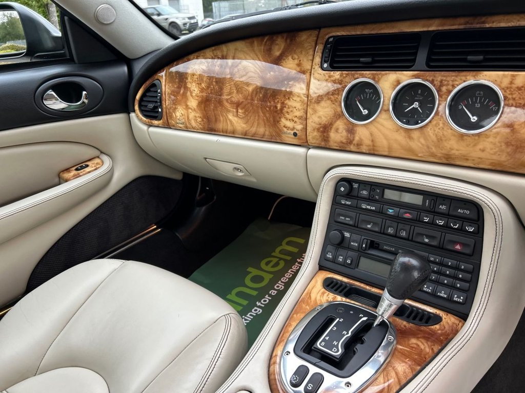 Used Jaguar XKR 2005 for sale - 76323054: Photo 29