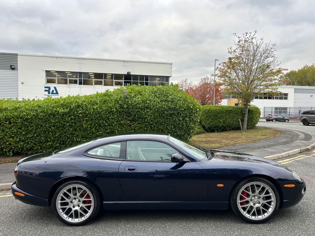 Used Jaguar XKR 2005 for sale - 76323054: Photo 3