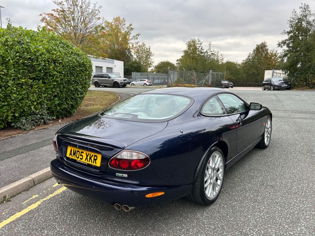 Used Jaguar XKR 2005 for sale - 76323054: Photo 4