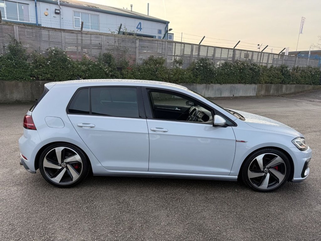 Used Volkswagen Golf 2017 for sale - 76901000: Photo 10