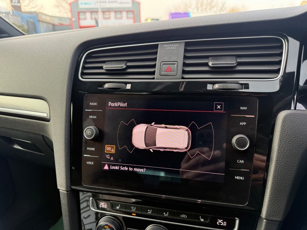 Used Volkswagen Golf 2017 for sale - 76901000: Photo 19