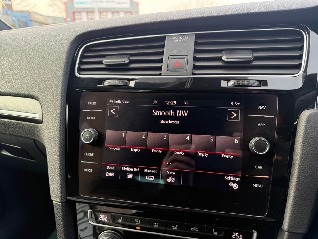 Used Volkswagen Golf 2017 for sale - 76901000: Photo 21