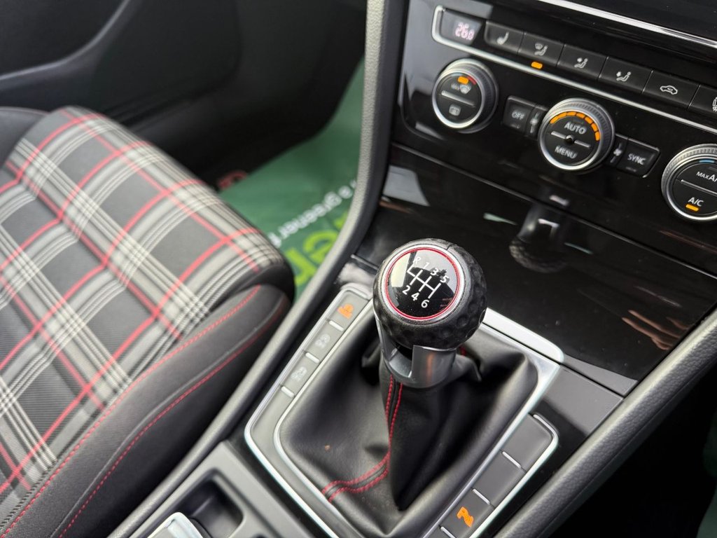 Used Volkswagen Golf 2017 for sale - 76901000: Photo 26