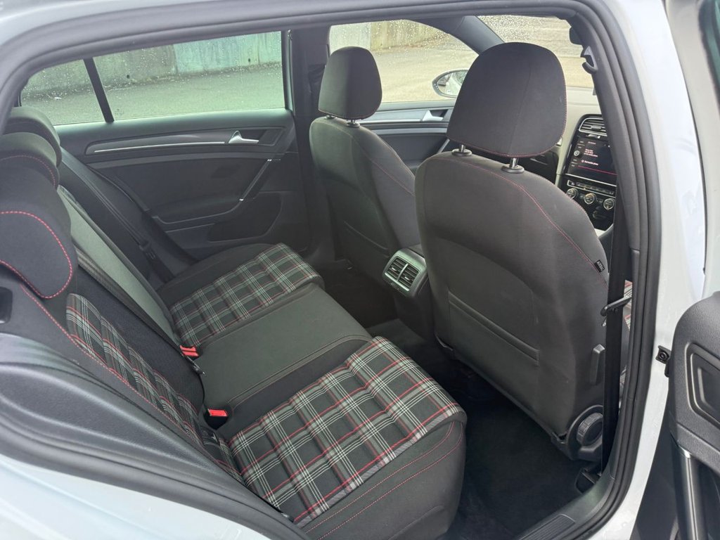 Used Volkswagen Golf 2017 for sale - 76901000: Photo 31