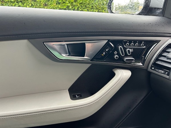 Used Jaguar F-Type 2013 for sale - 75307185: Photo 29