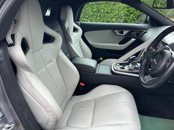 Used Jaguar F-Type 2013 for sale - 75307185: Photo 33