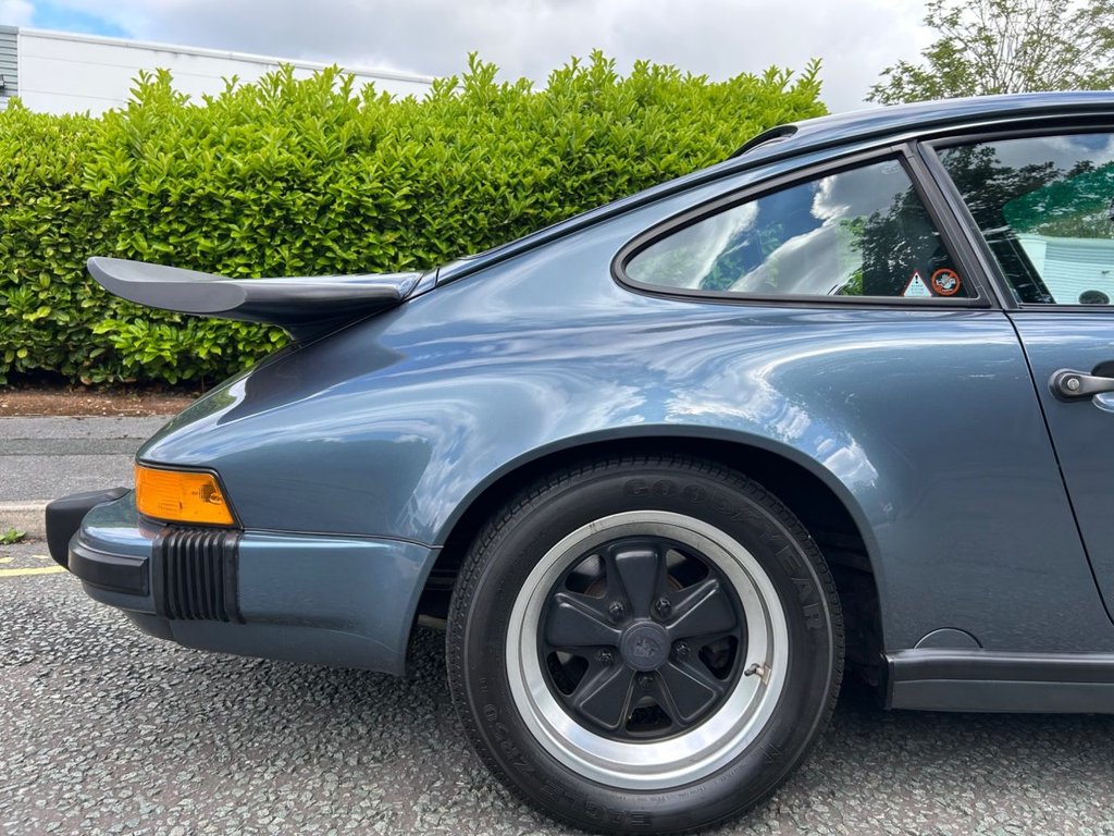 Used Porsche 911 1988 for sale - 76841097: Photo 13