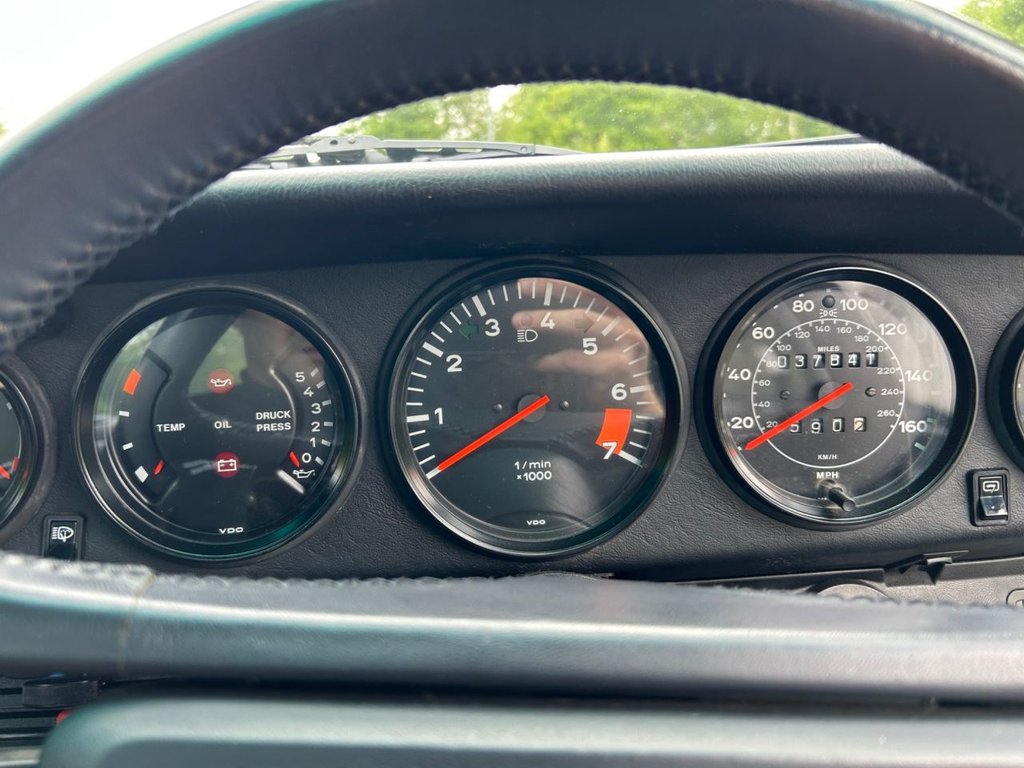 Used Porsche 911 1988 for sale - 76841097: Photo 30