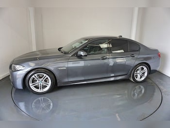 Used BMW 5 Series 2015 for sale - 76092622: Photo