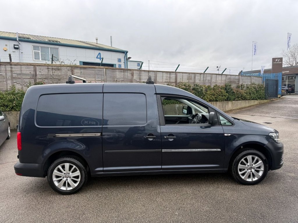 Used Volkswagen Caddy Maxi 2017 for sale - 77288336: Photo 11