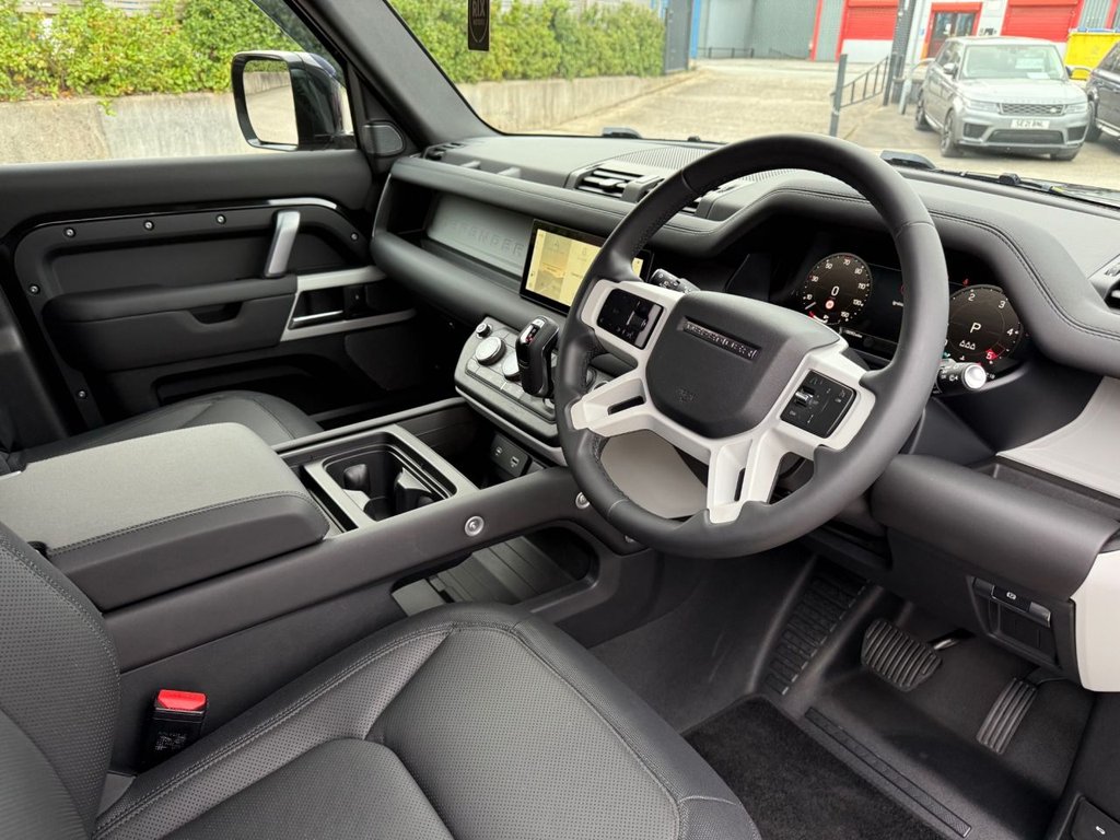 Used Land Rover Defender 2023 for sale - 75923535: Photo 15