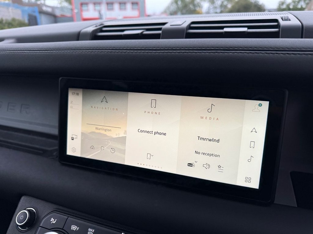 Used Land Rover Defender 2023 for sale - 75923535: Photo 22