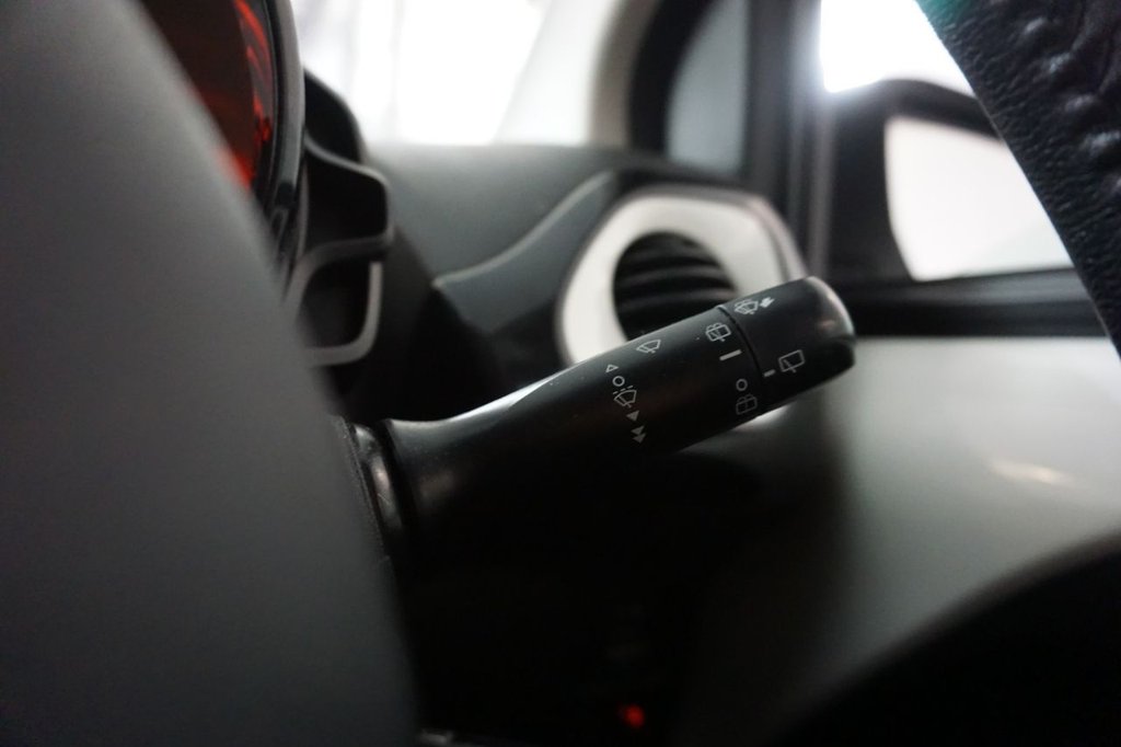 Used Toyota AYGO 2015 for sale - 77027012: Photo 33